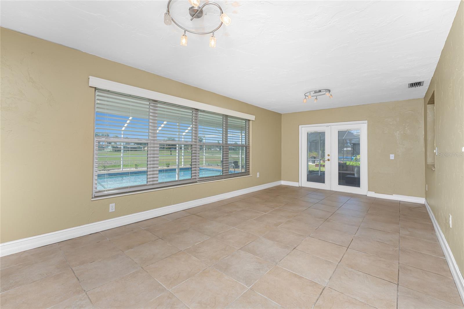 ROTONDA WEST OAKLAND HILLS - Residential