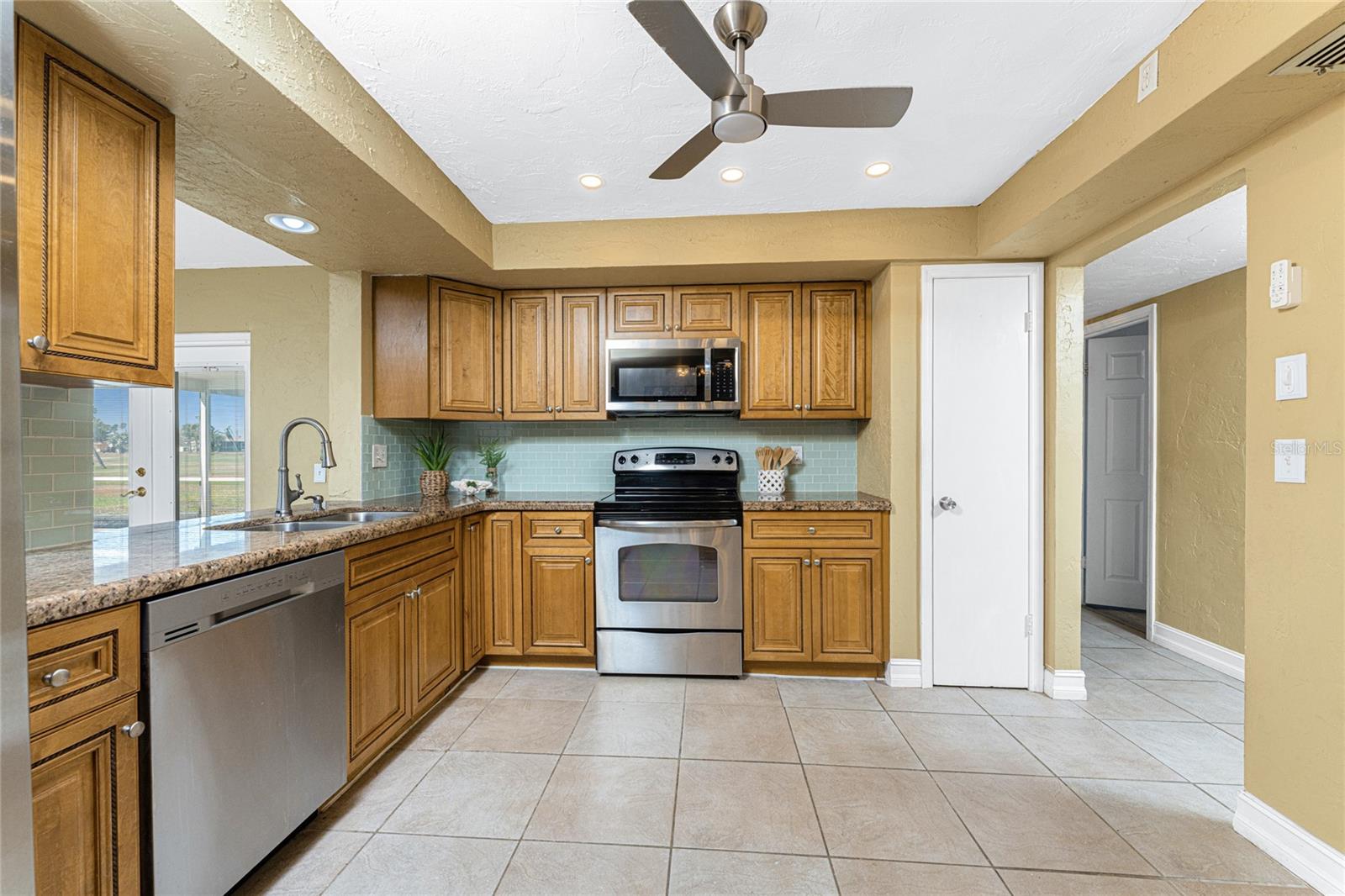 ROTONDA WEST OAKLAND HILLS - Residential