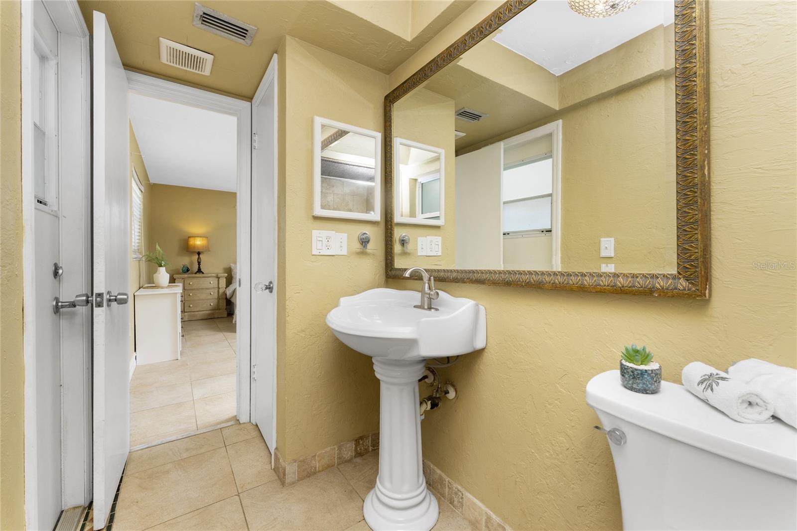 ROTONDA WEST OAKLAND HILLS - Residential