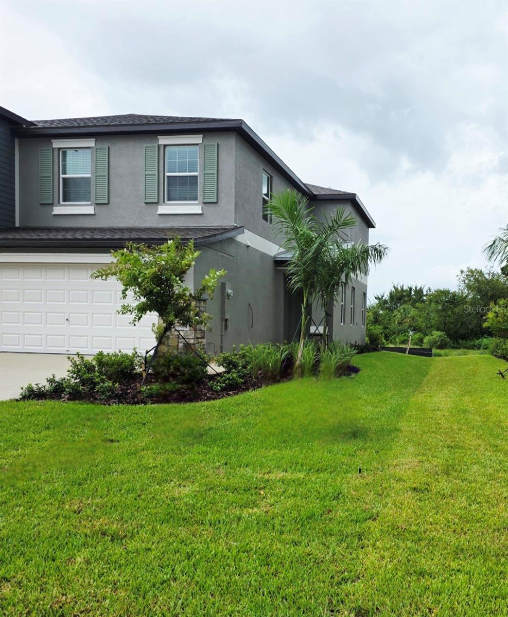SEAIRE TOWNHOMES - Residential Lease