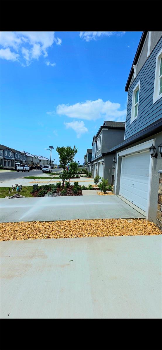 SEAIRE TOWNHOMES - Residential Lease