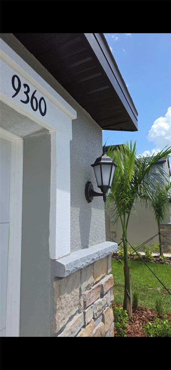 SEAIRE TOWNHOMES - Residential Lease