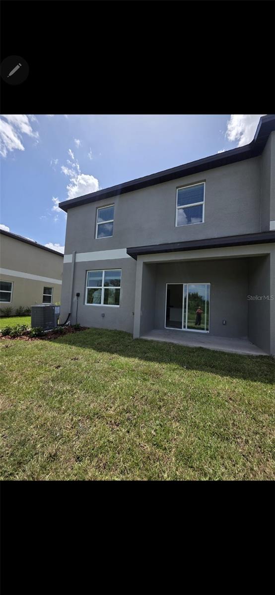 SEAIRE TOWNHOMES - Residential Lease