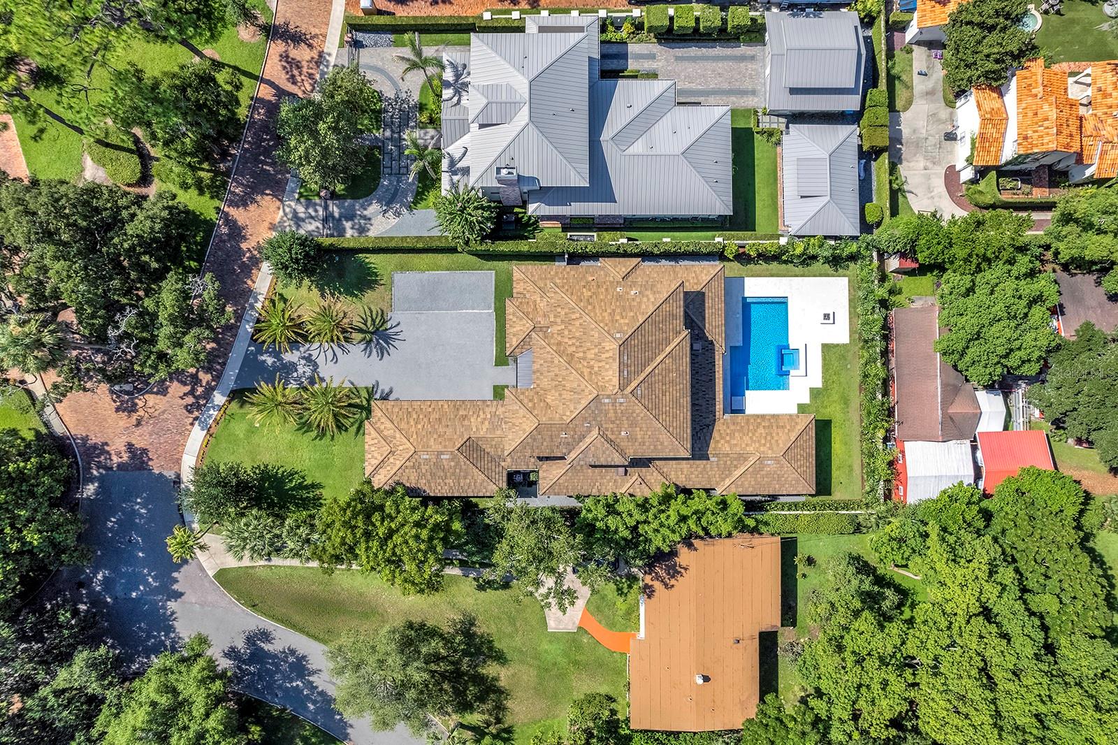 901 GOLFVIEW TERRACE