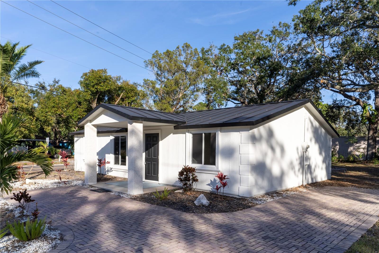 1395 DAVIS ROAD