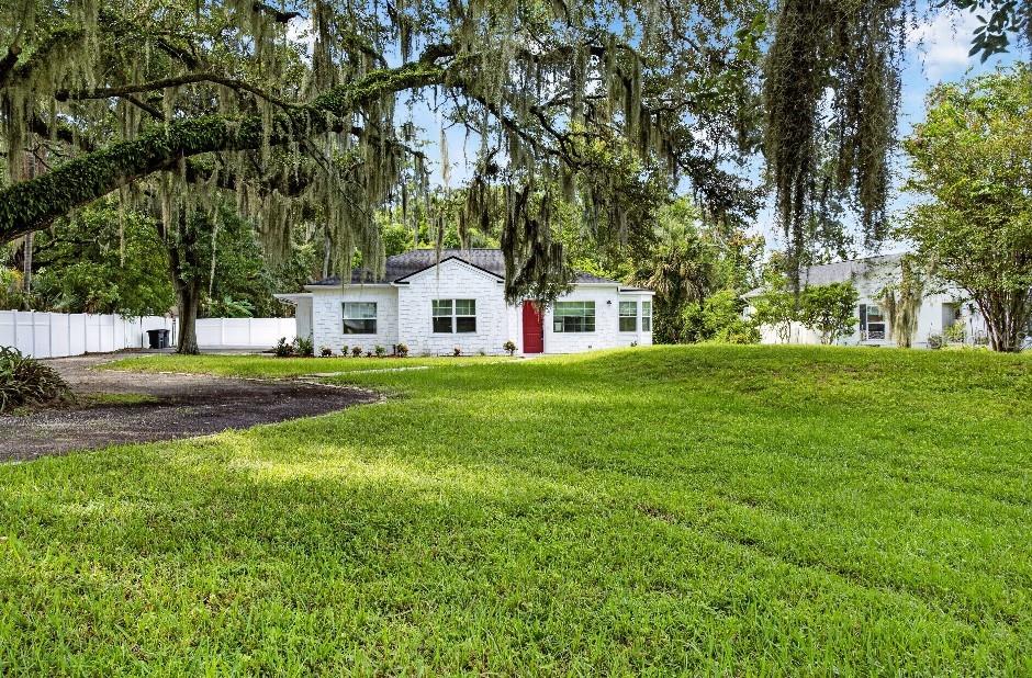 Photo of 10 Broad Street, Winter Garden, FL 34787 (MLS # O6452138)