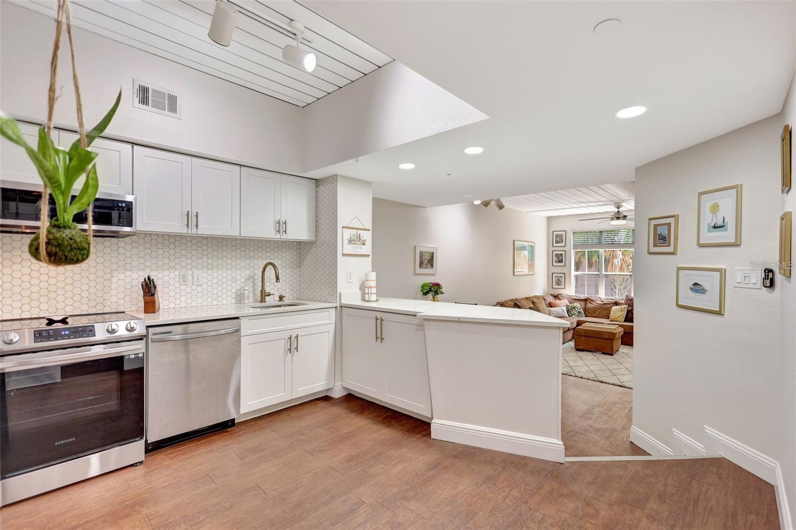 THE MADISON AT SOHO II CONDO - Residential Lease