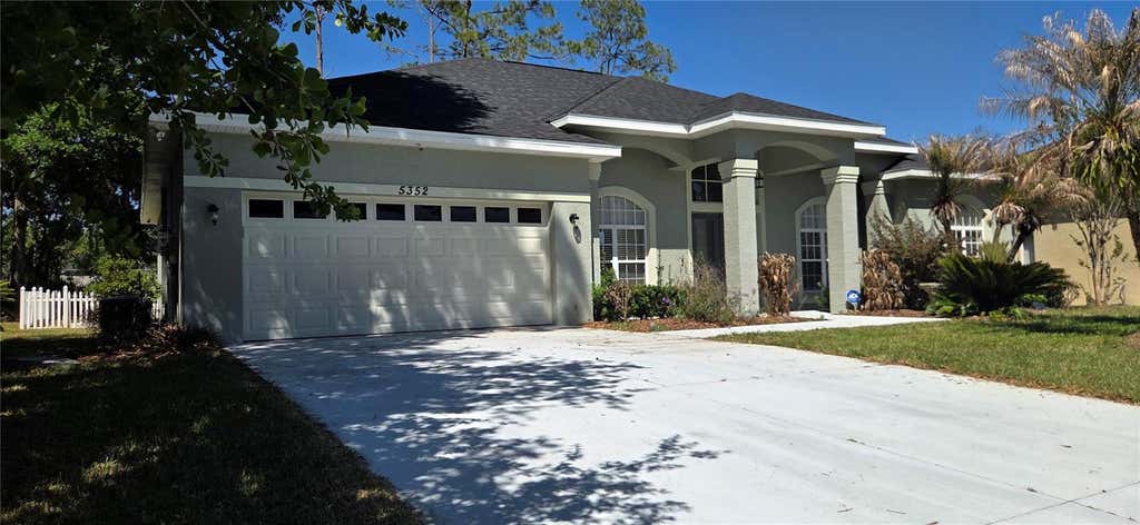 Photo of 5352 Camberlea Avenue, Zephyrhills, FL 33541 (MLS # L4961345)