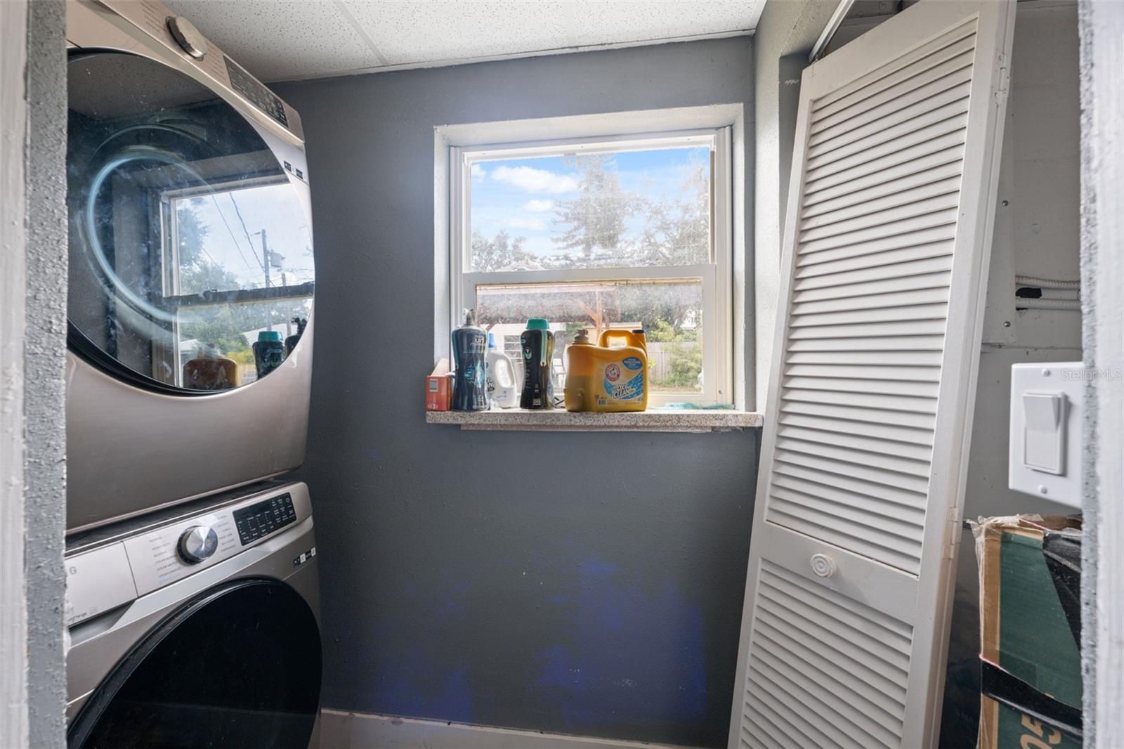 YOUNGS SUB DE LUXE - Residential