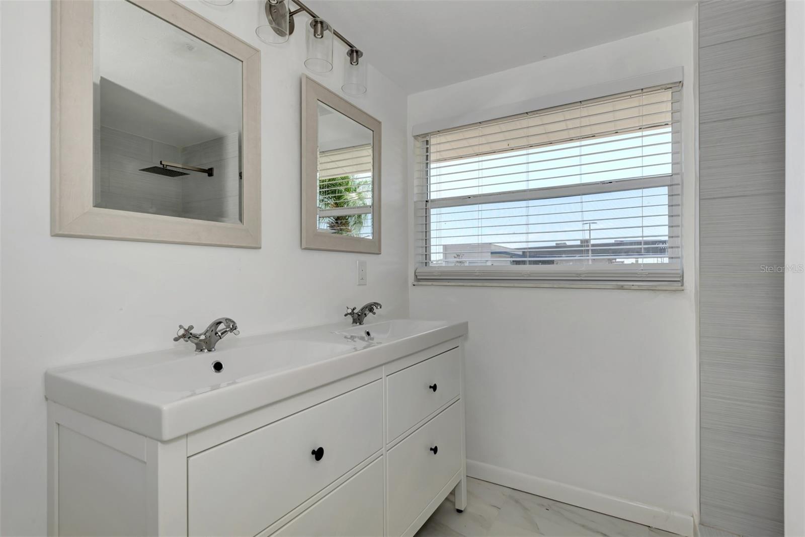 GULF WIND - Residential Lease
