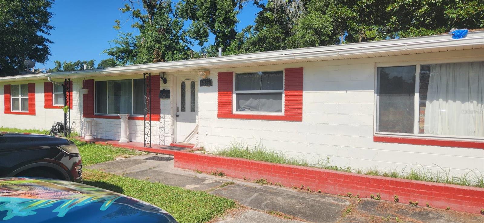Short Sale. This 3 bedroom, 2 bathroom home offers 1,569 sq. ft. of living space on a 7,645 sq. ft. (0.18 acre) lot. Conveniently located near schools, shopping, dining, and downtown Jacksonville, this property is full of potential. Looking for a great deal in Jacksonville? This home is priced to sell and presents a strong opportunity for the right buyer. Whether you’re an investor or someone looking to renovate and add value, this property makes financial sense. The home needs work, but with the right updates, it has the potential to be a solid long-term investment or primary residence. At this price, opportunities like this don’t come around often.Easy access to major routes, shopping, and schools. This home is being sold AS-IS, as a short sale subject to lender approval. No financing restrictions. Property has to be listed for 7 days before acceptance. For formal offers buyers are encouraged to copy this link and submit to
https://offers.skyslope.com/submit/2yZbPKX7TJ38PK2cB/4262-Glenview-Road