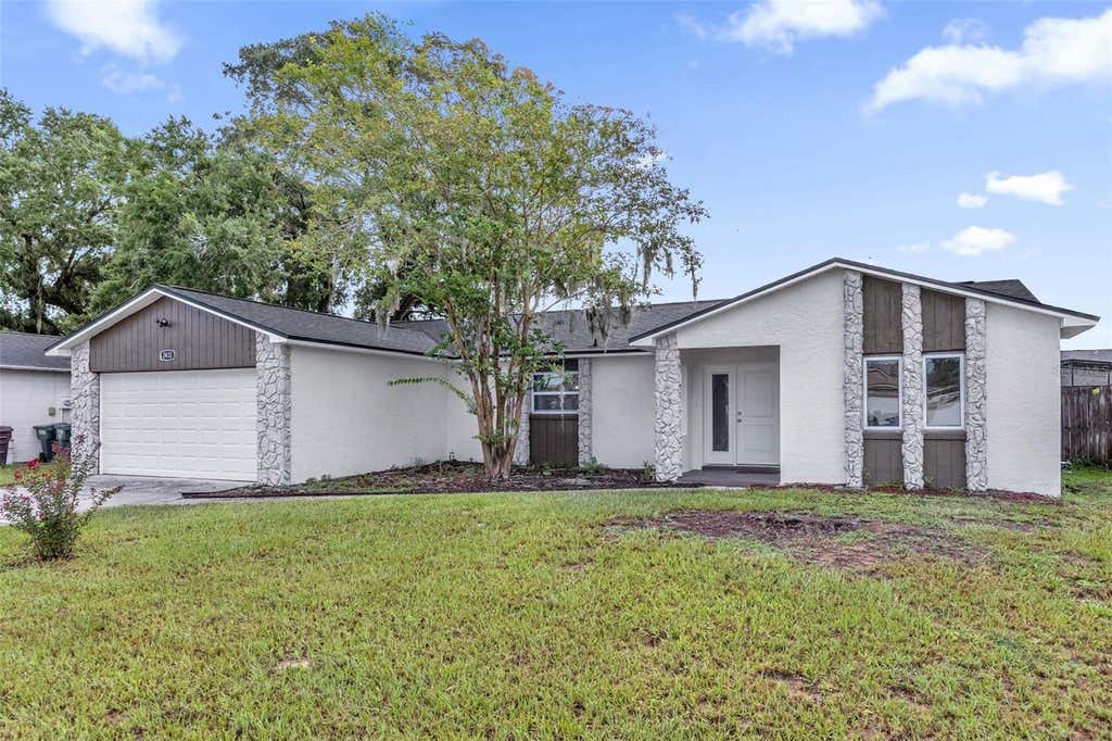 Photo of 2433 Benjamin Drive, Kissimmee, FL 34744 (MLS # S5154812)
