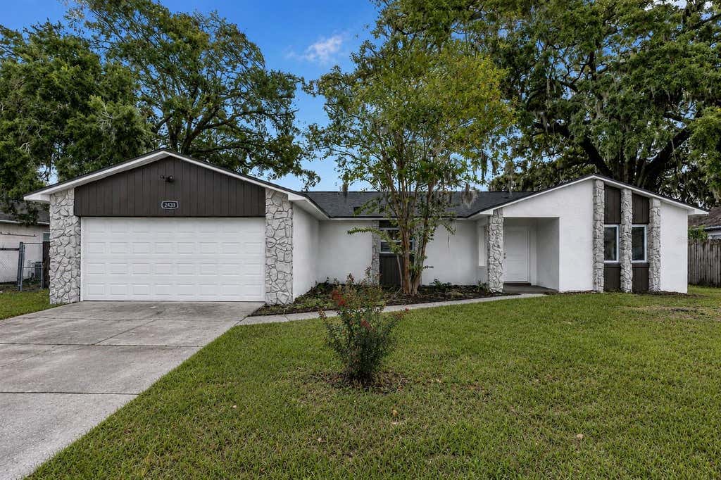 Photo of 2433 Benjamin Drive, Kissimmee, FL 34744 (MLS # S5154812)
