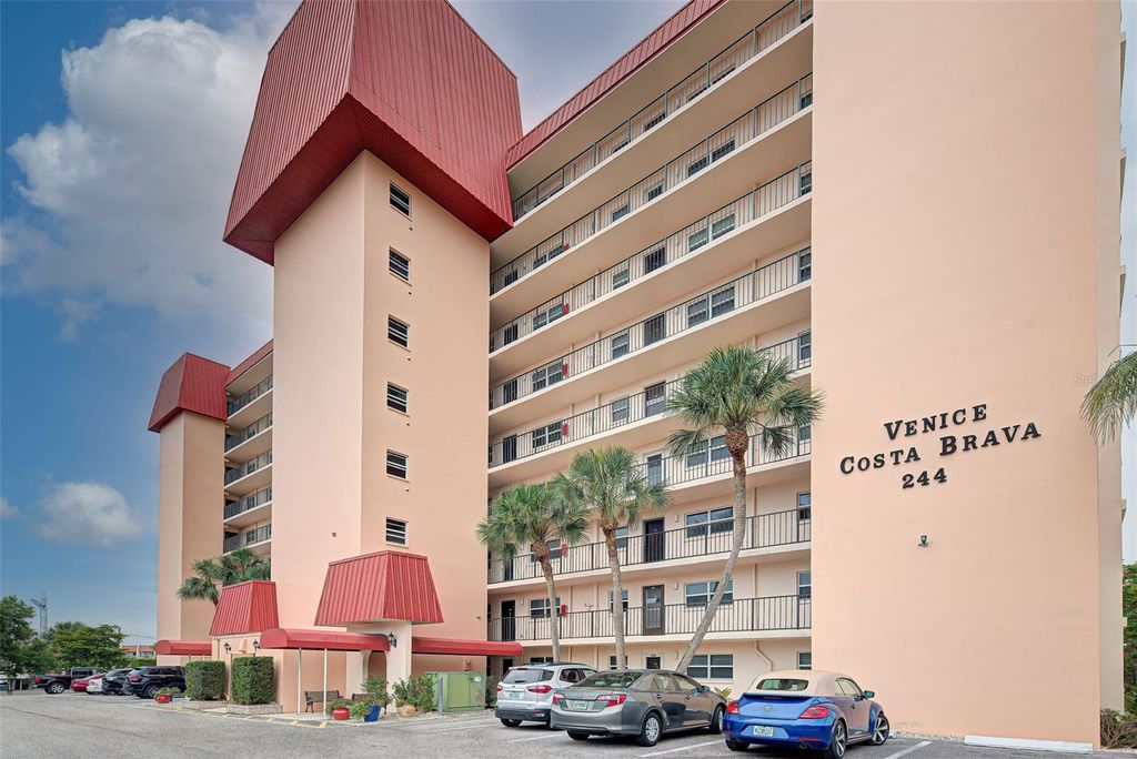 Photo of 244 Saint Augustine Avenue #503, Venice, FL 34285 (MLS # N6141000)