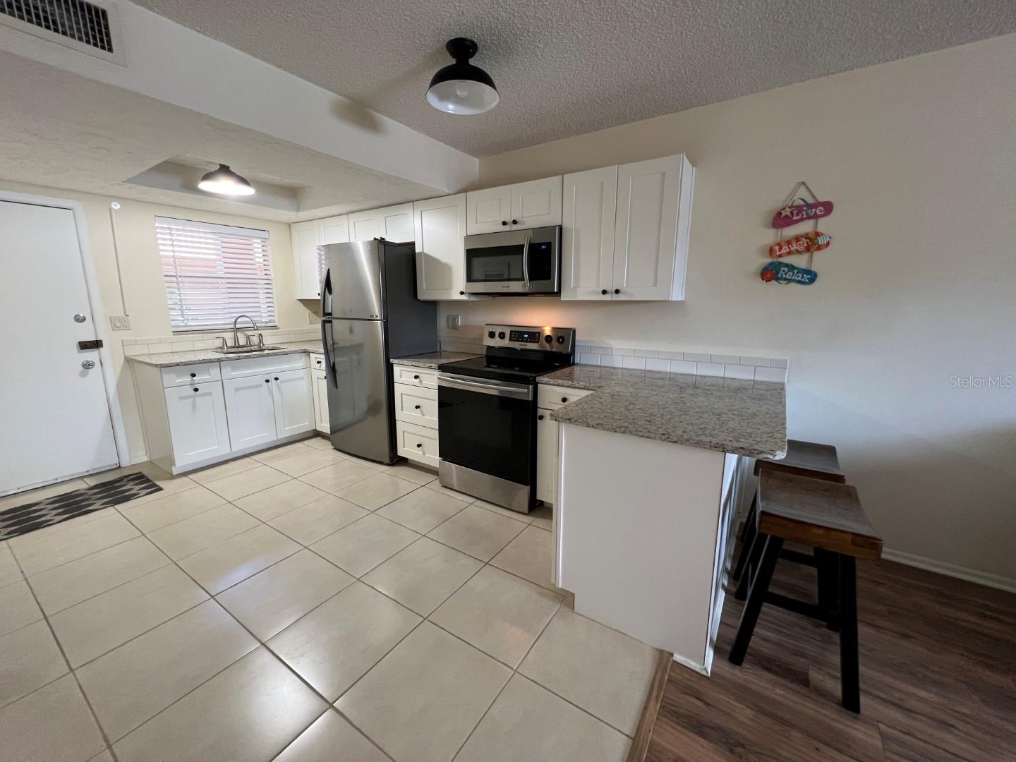 GLEN OAKS GARDEN APTS 2 - Residential