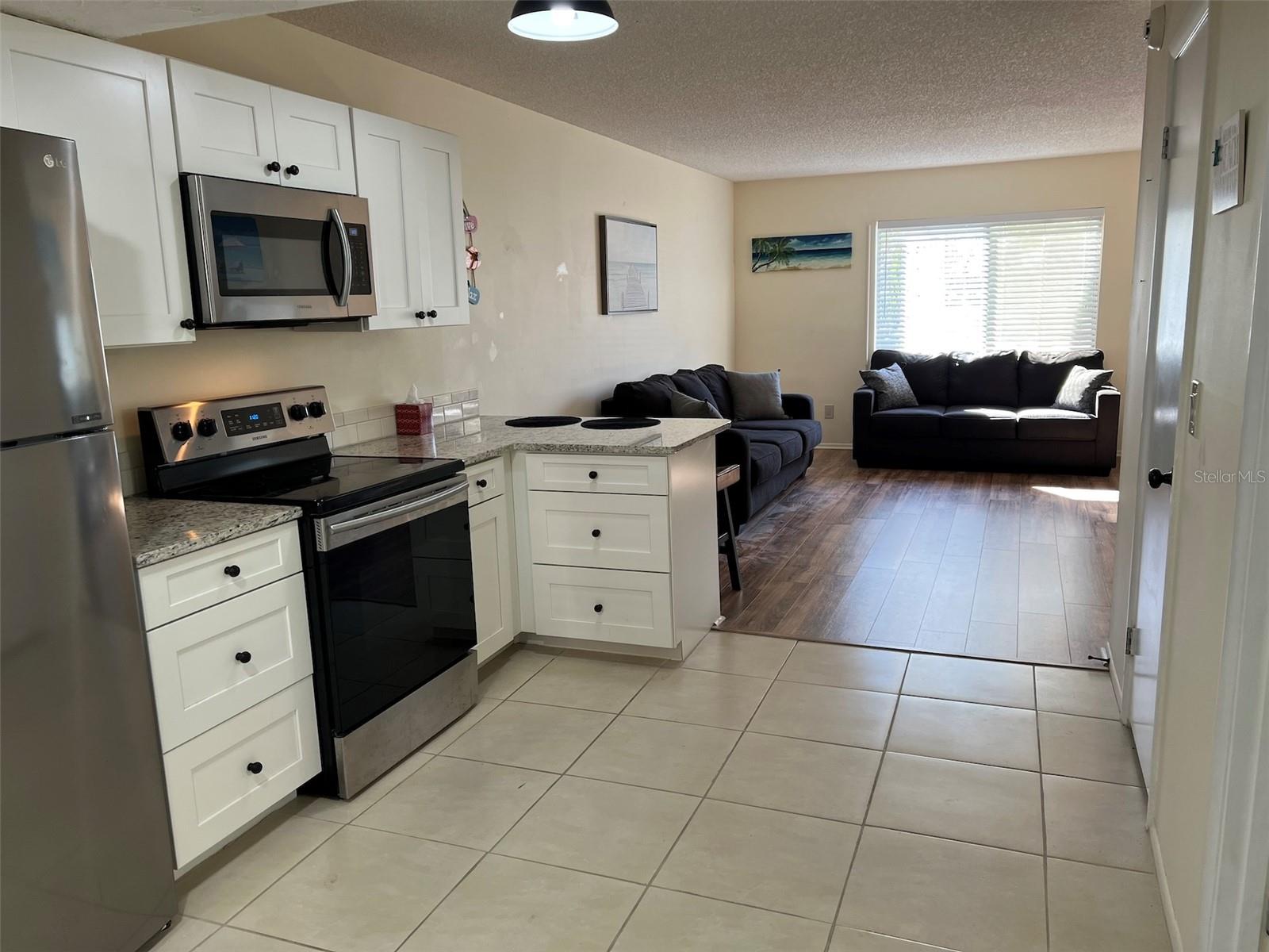 GLEN OAKS GARDEN APTS 2 - Residential