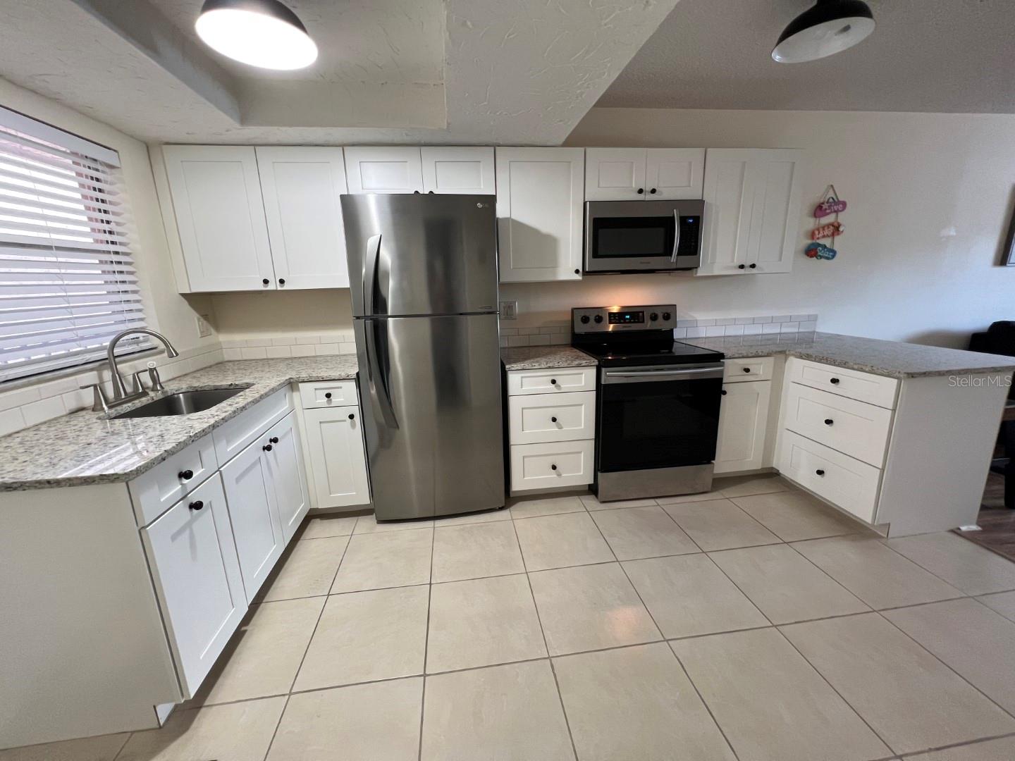 GLEN OAKS GARDEN APTS 2 - Residential