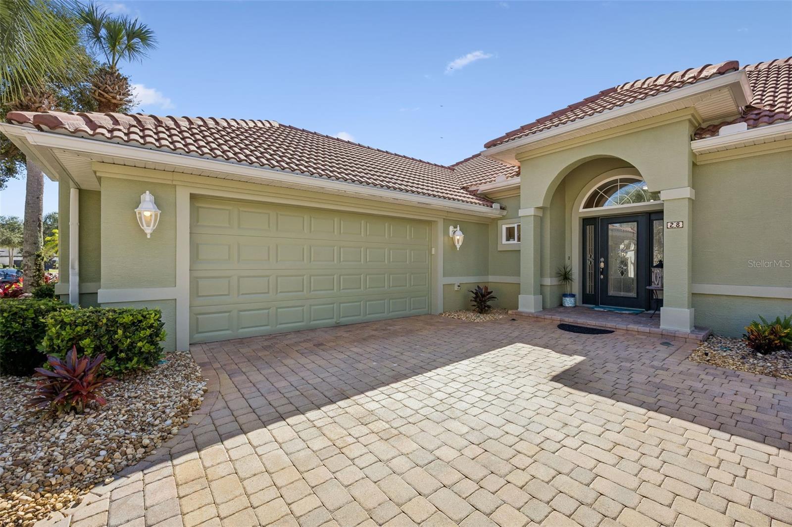 28 OAK VIEW CIRCLE E