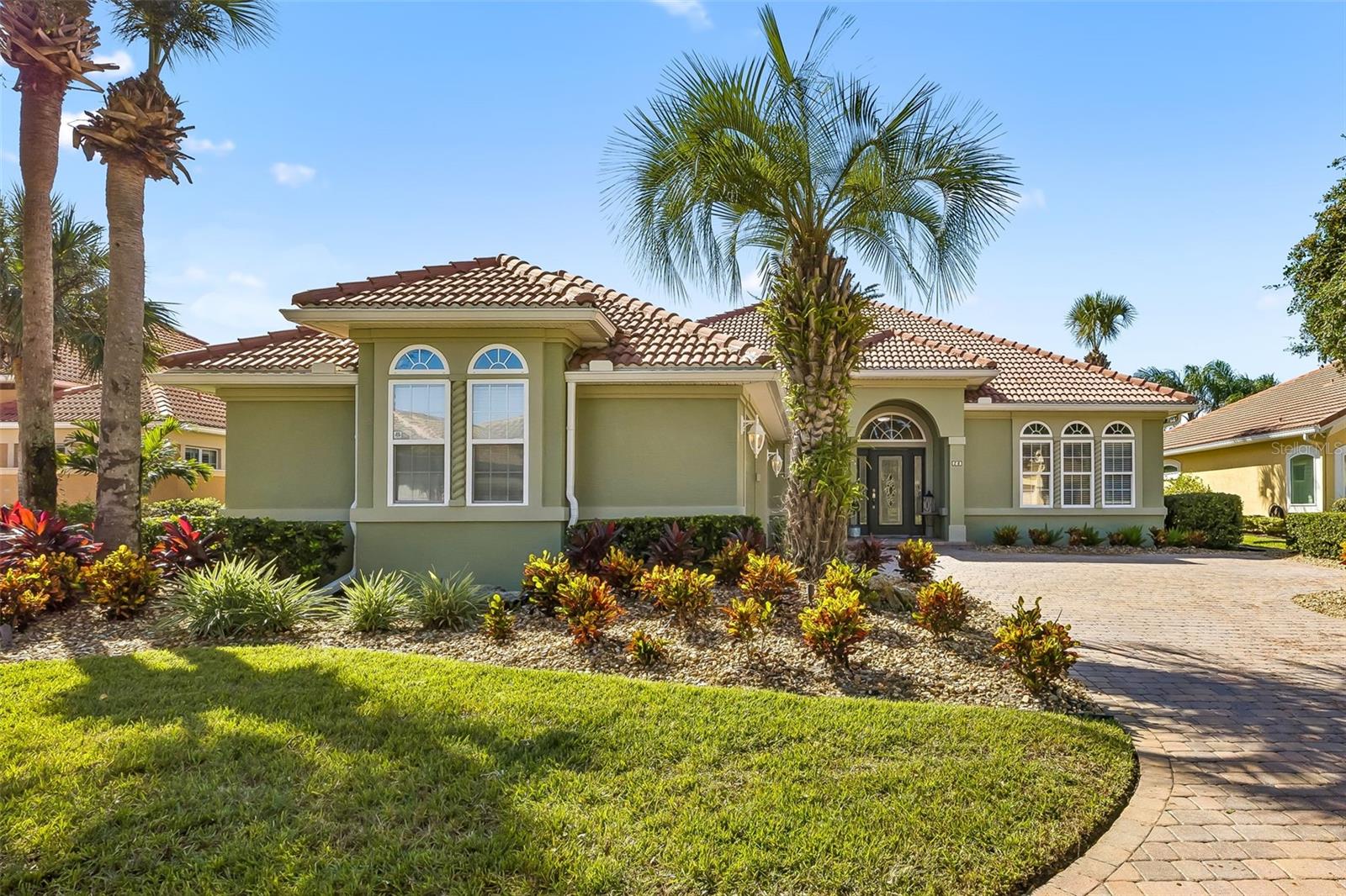 28 OAK VIEW CIRCLE E