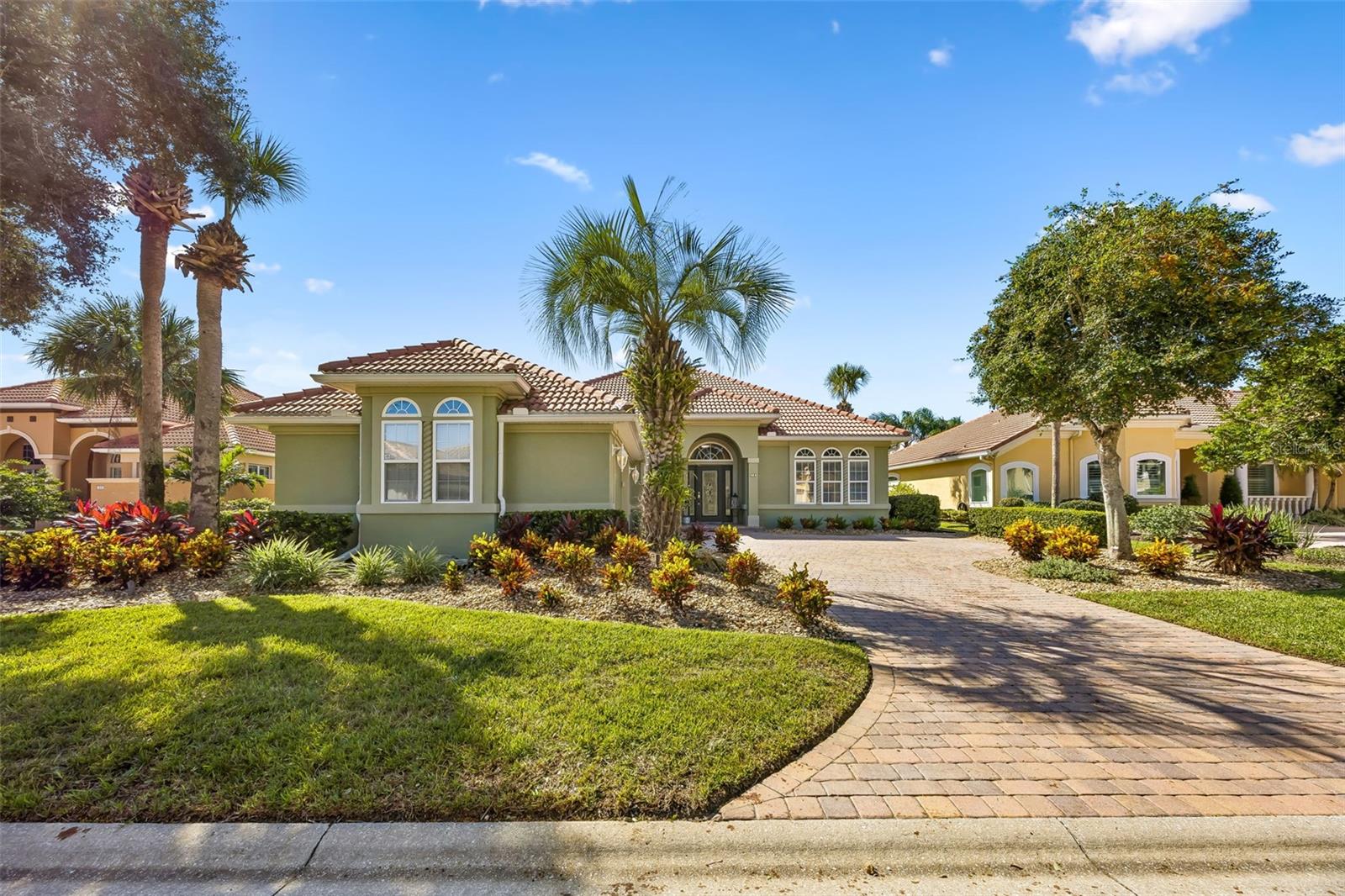 28 OAK VIEW CIRCLE E