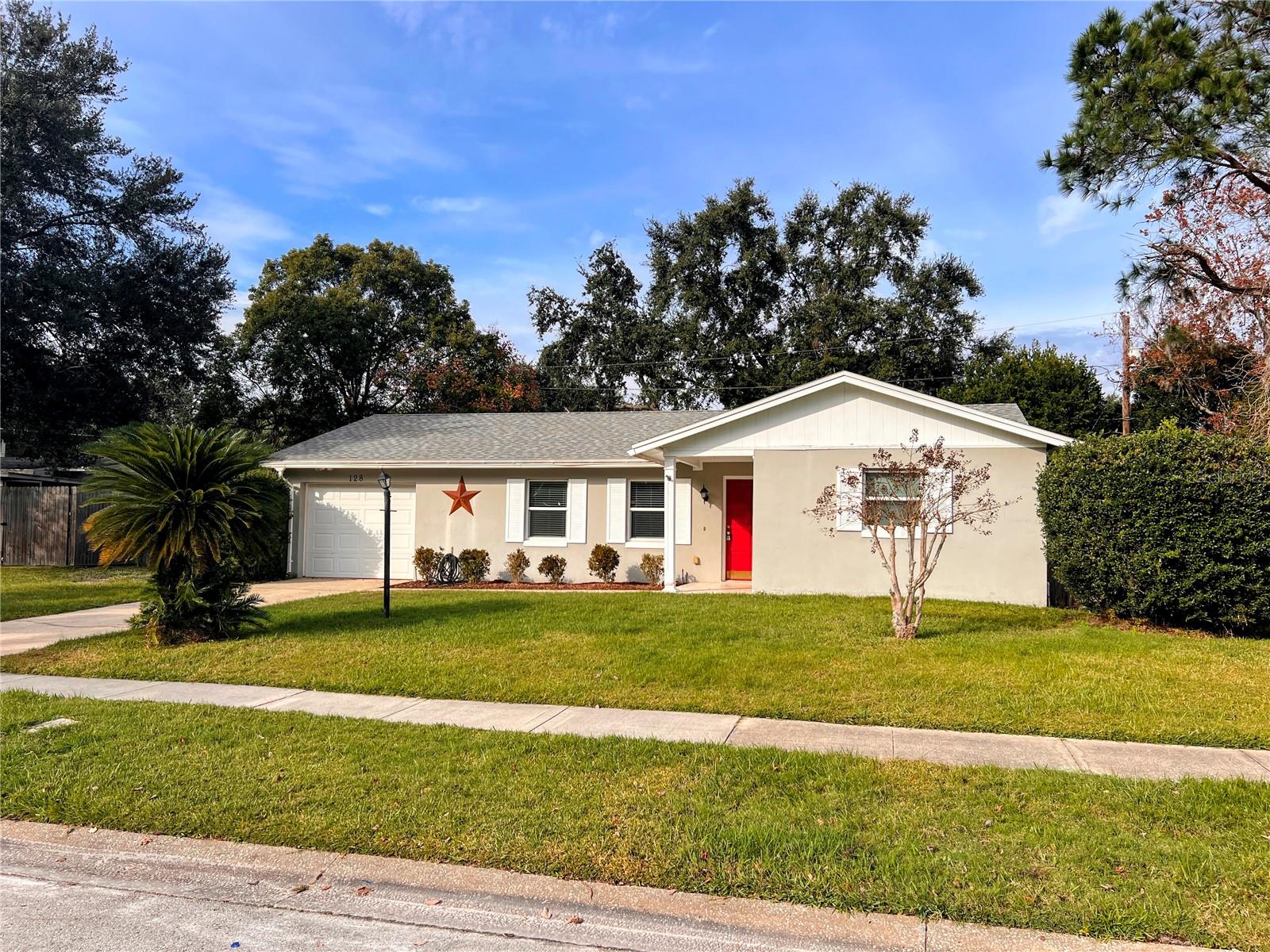 COUNTRY CLUB HEIGHTS UNIT 1 - Residential Lease