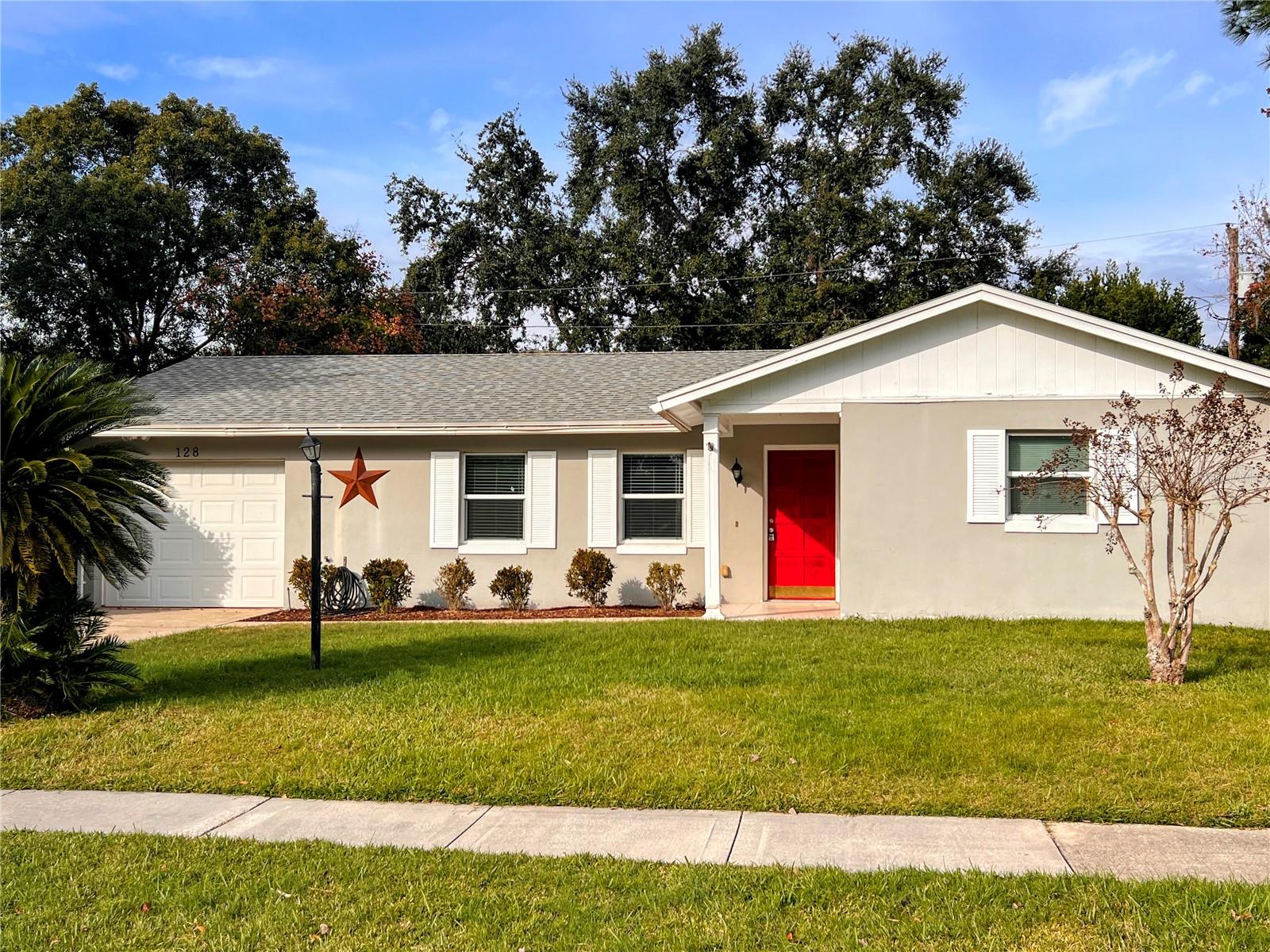 COUNTRY CLUB HEIGHTS UNIT 1 - Residential Lease