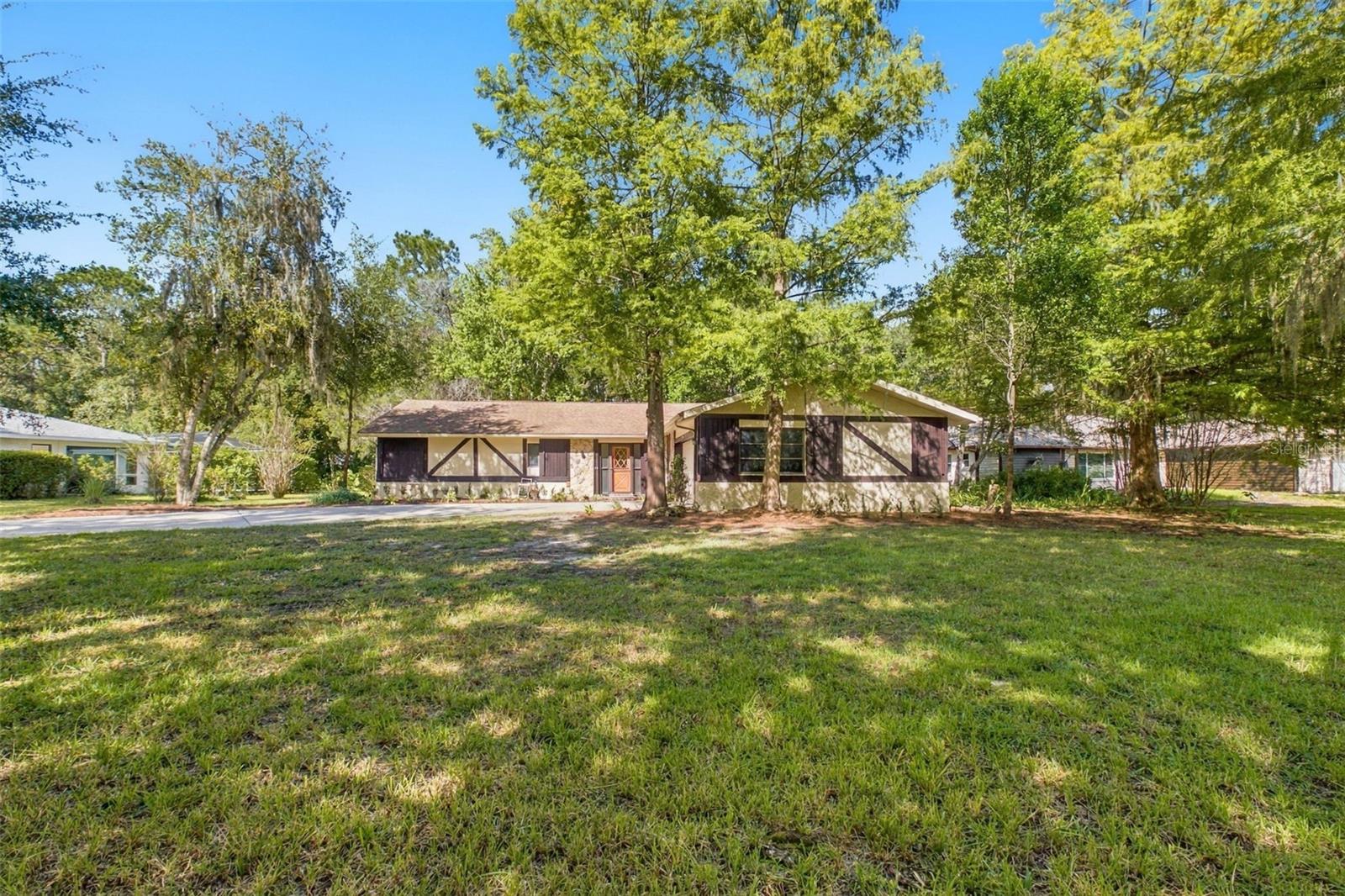 12 SYCAMORE COURT E