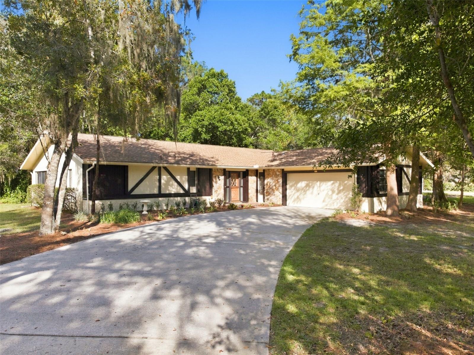 12 SYCAMORE COURT E