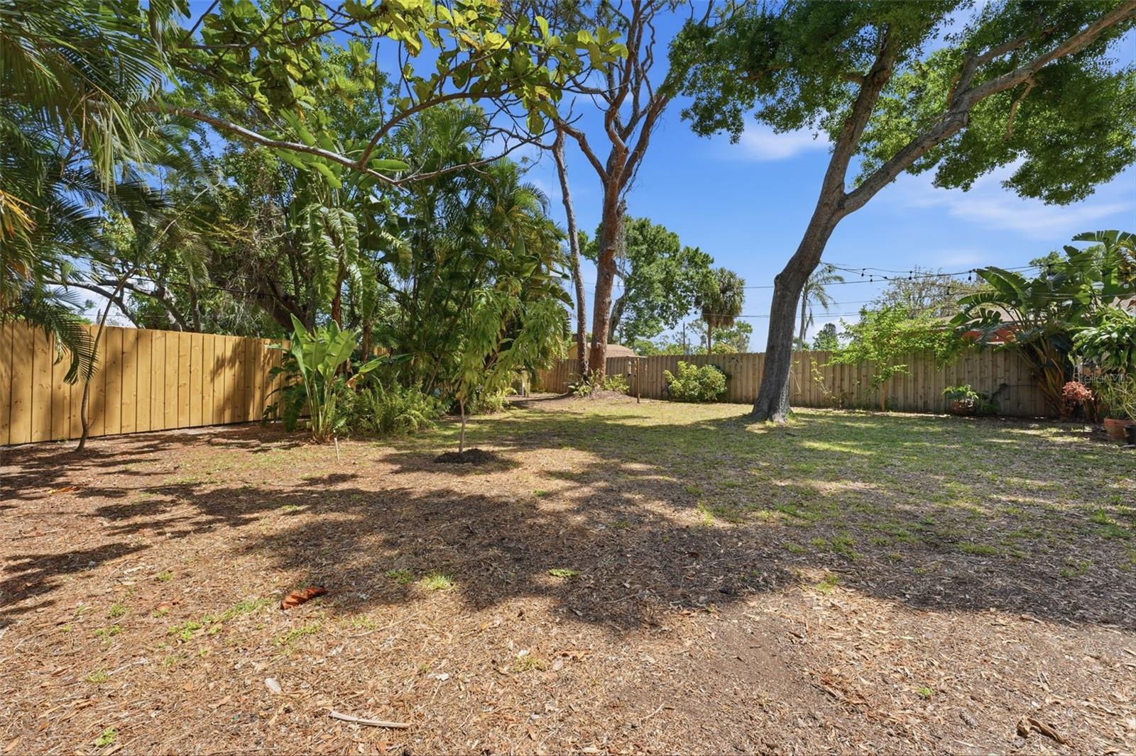 BAY VISTA PARK REP 1ST ADD REP OF BLK 5 - Residential