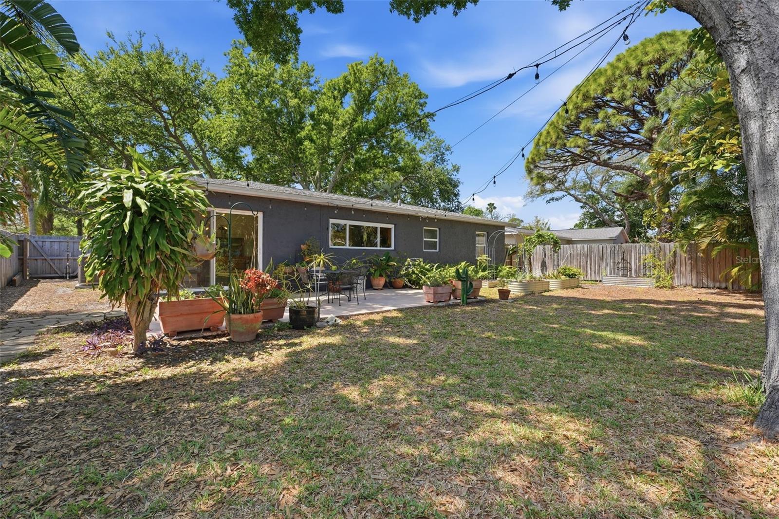 BAY VISTA PARK REP 1ST ADD REP OF BLK 5 - Residential