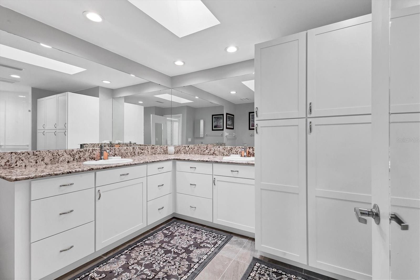 LAKESHORE VILLAGE - Residential Lease