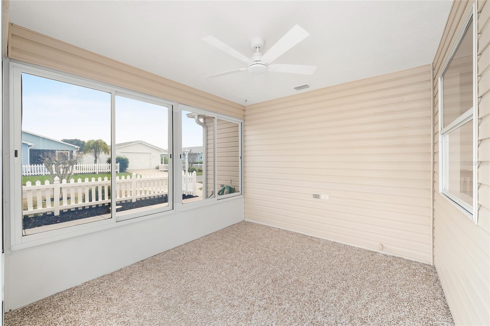 SUMTER VILLA DE LA VISTA WEST - Residential