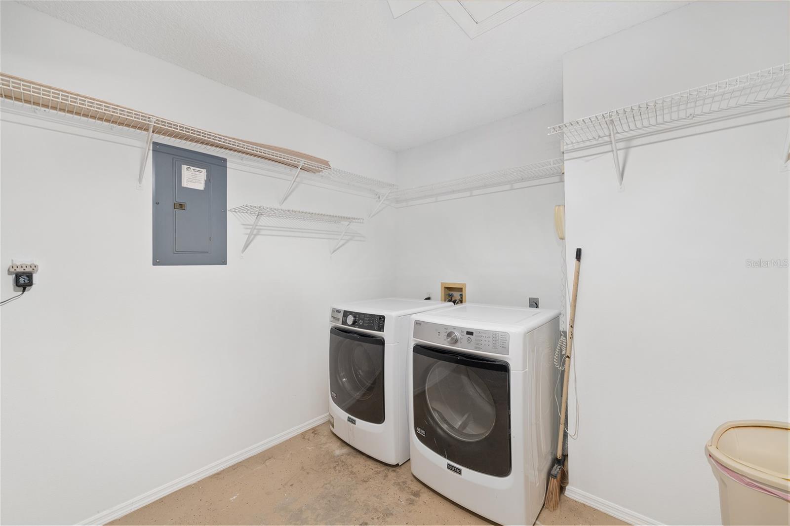 SUMTER VILLA DE LA VISTA WEST - Residential