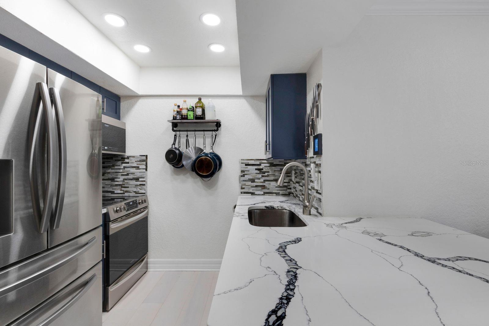 VICTORIA PALMS CONDO - Residential