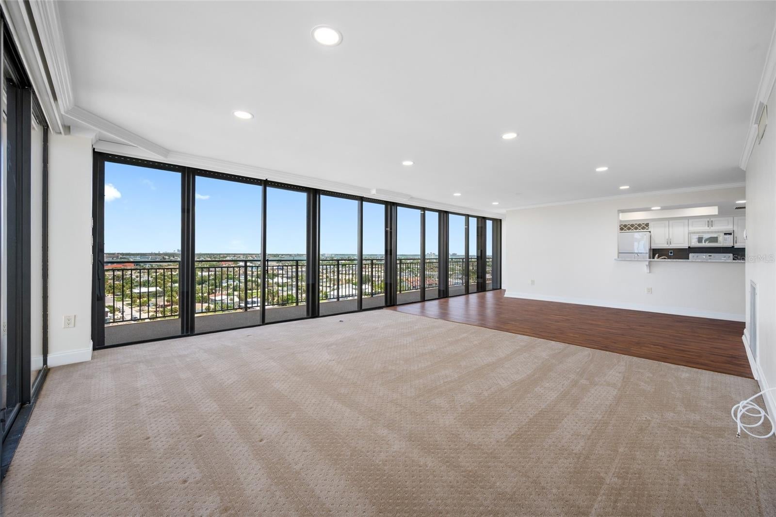 7600 BAYSHORE DRIVE 1206