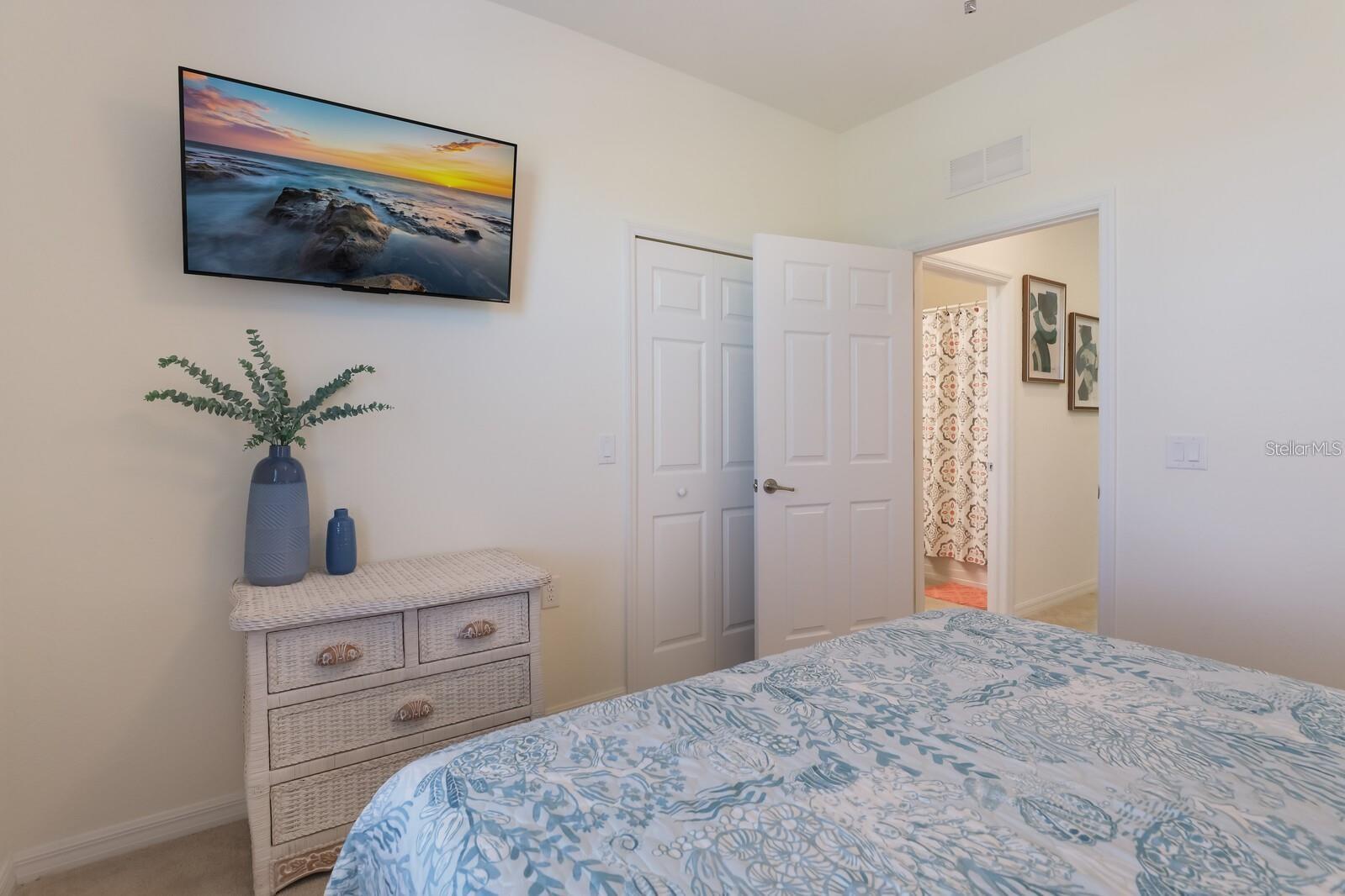 TERRACE I AT LAKEWOOD NATIONAL PH 1 - Residential Lease