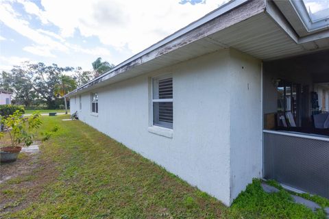 A home in WINTER HAVEN