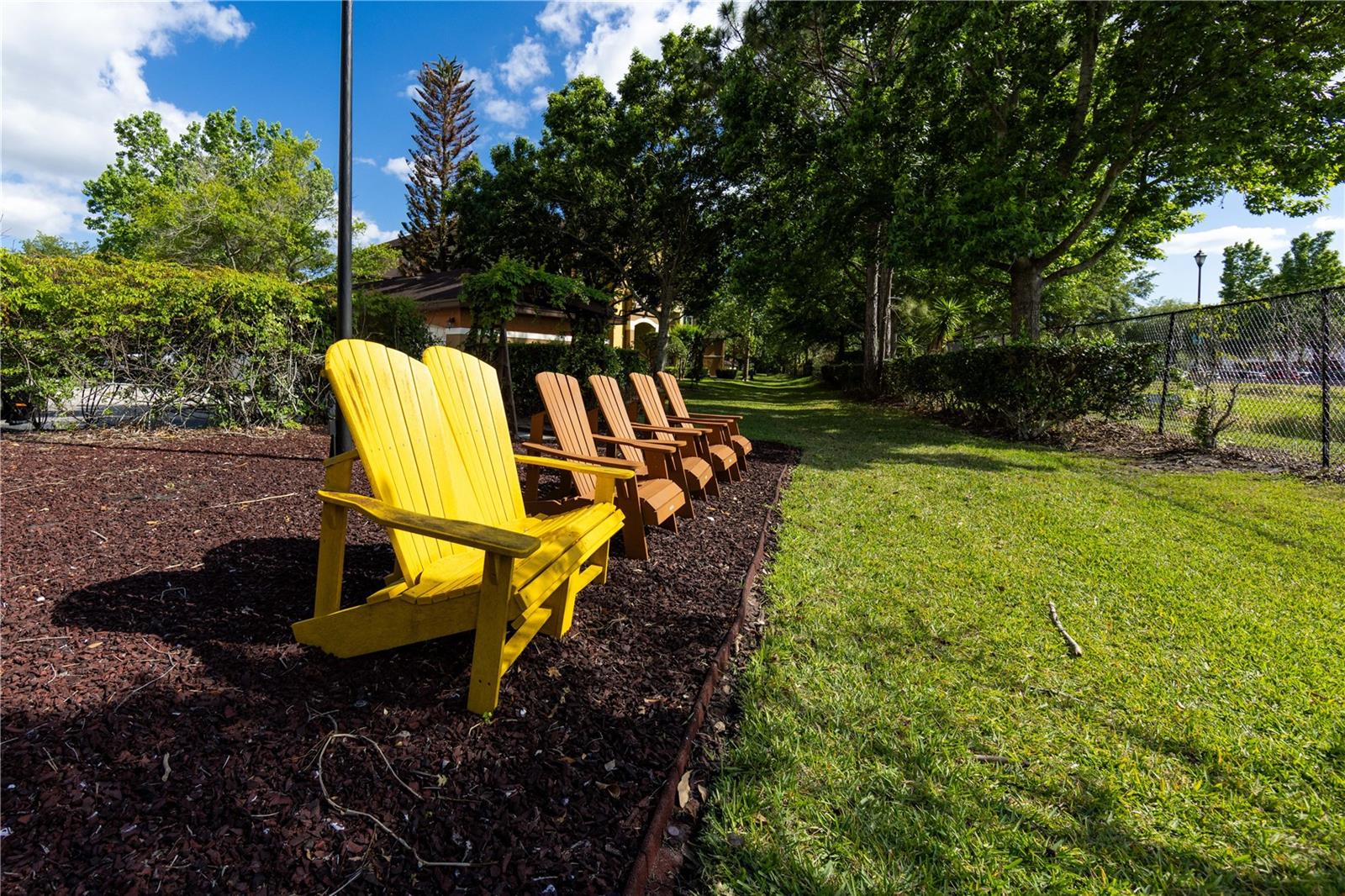 CREST/WATERFORD LAKES - Residential