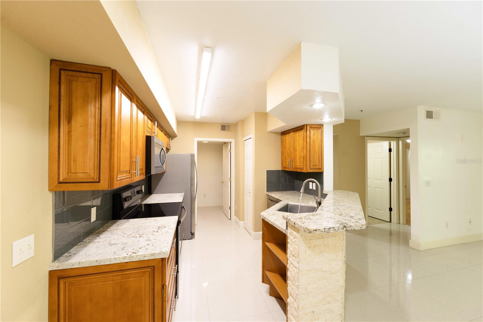 CREST/WATERFORD LAKES - Residential