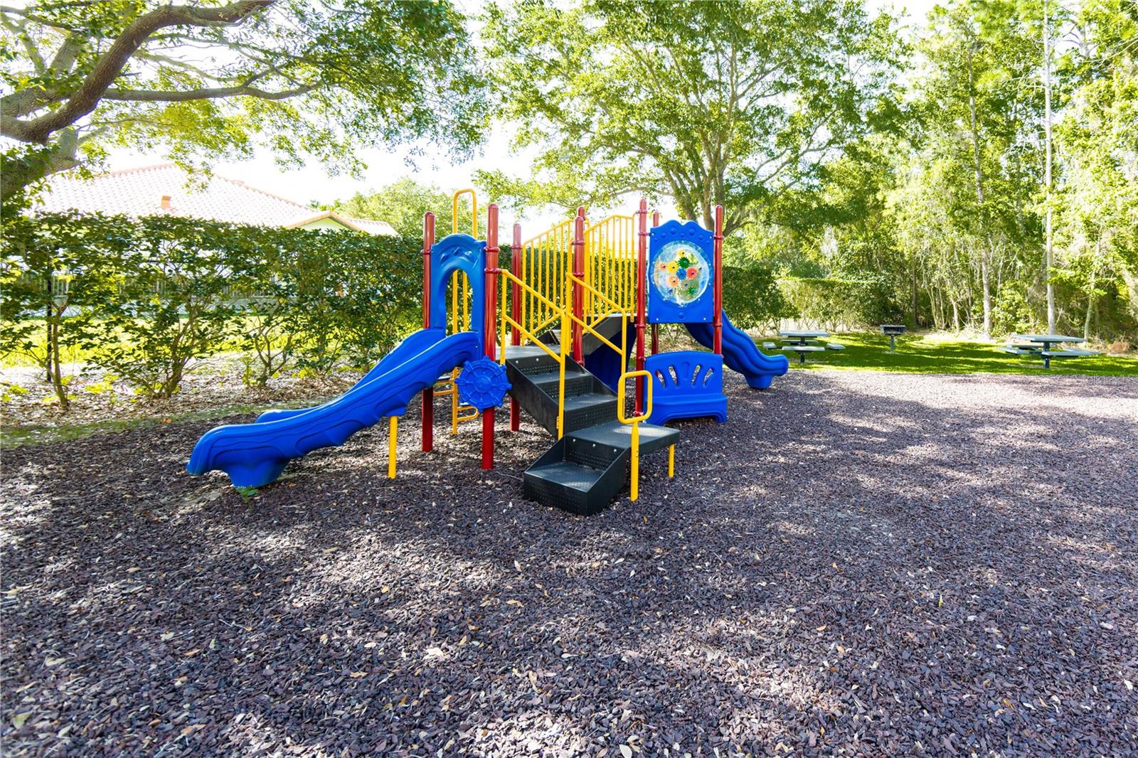 CREST/WATERFORD LAKES - Residential