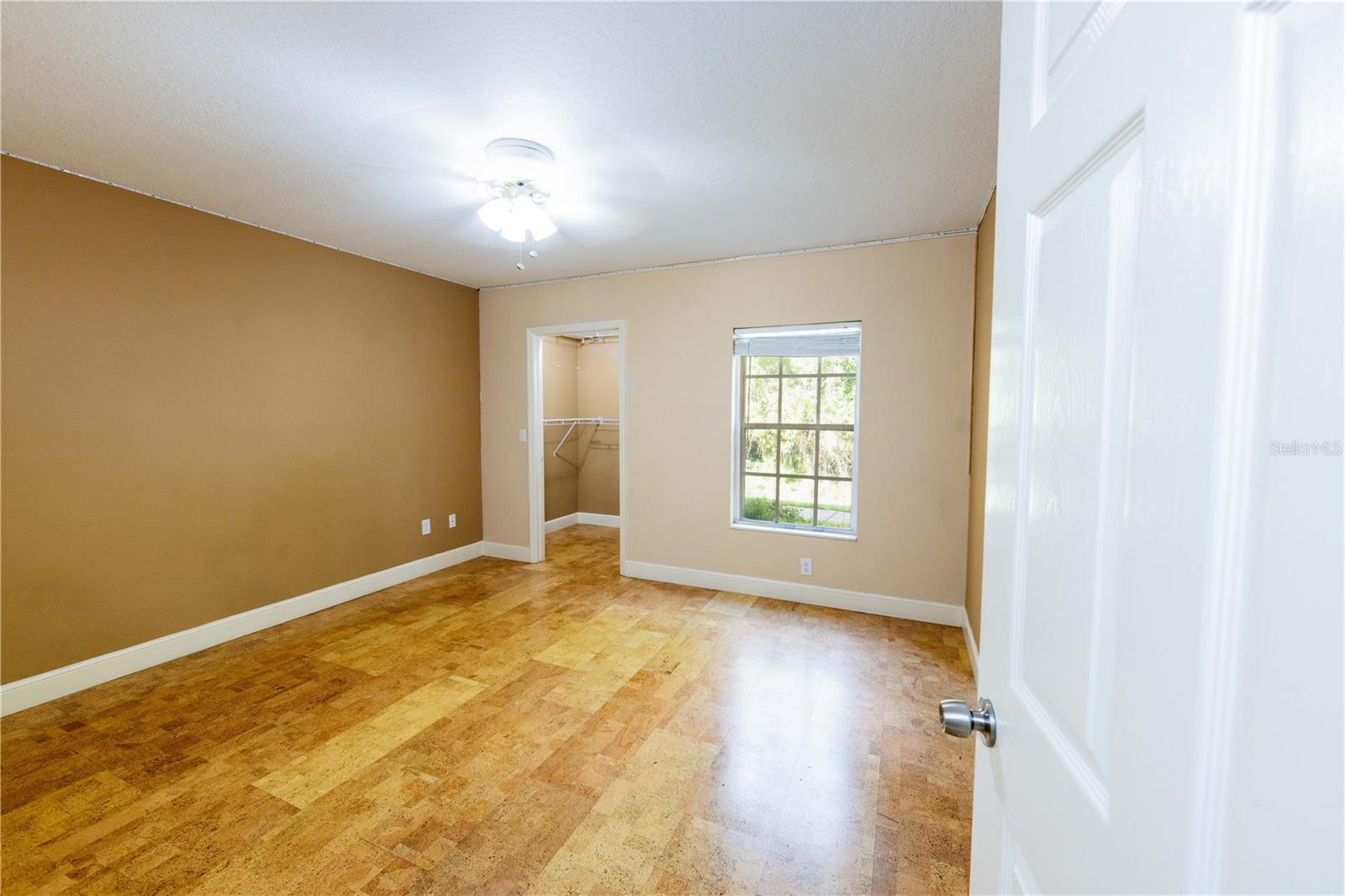 CREST/WATERFORD LAKES - Residential