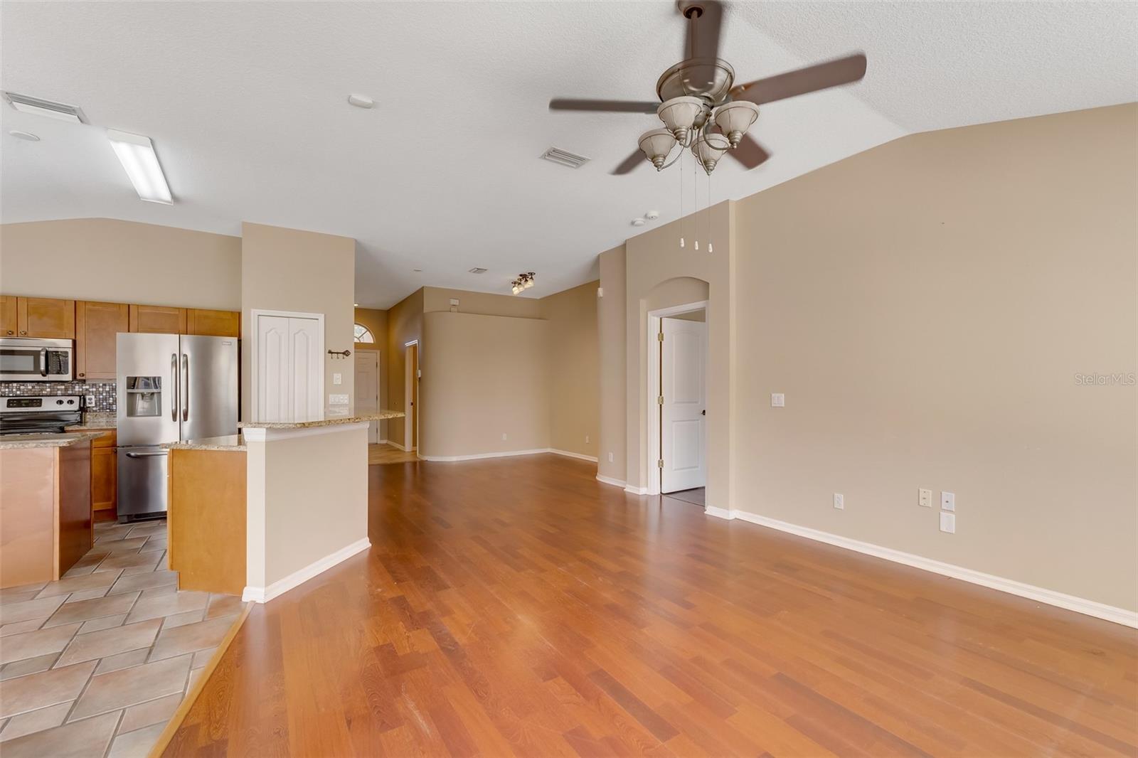 LAKE SHORE RANCH PH II B - Residential