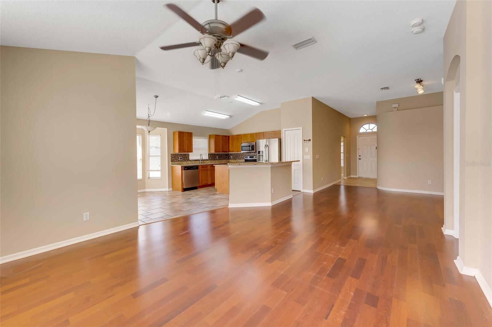 LAKE SHORE RANCH PH II B - Residential