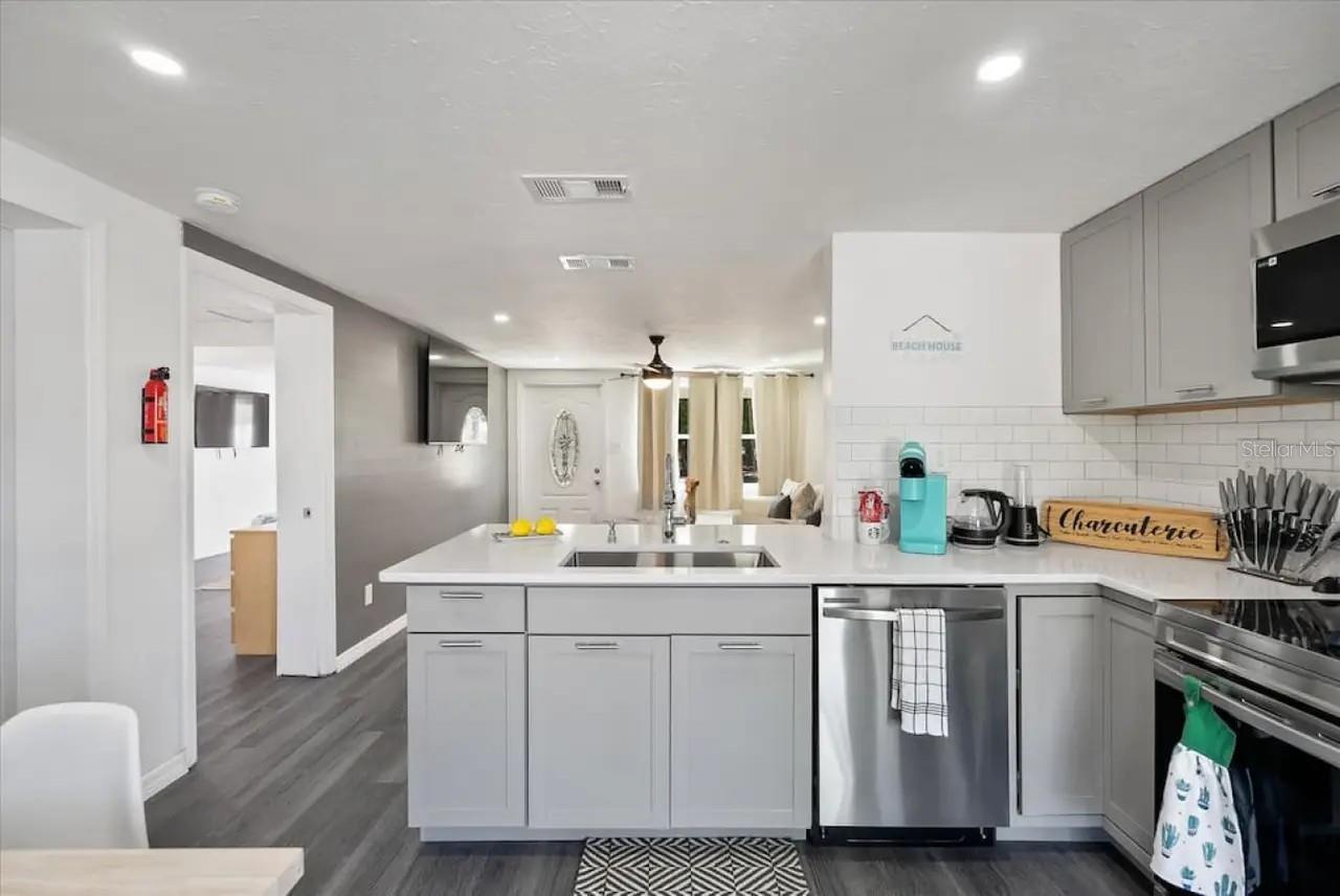 SUN HAVEN - Residential Lease