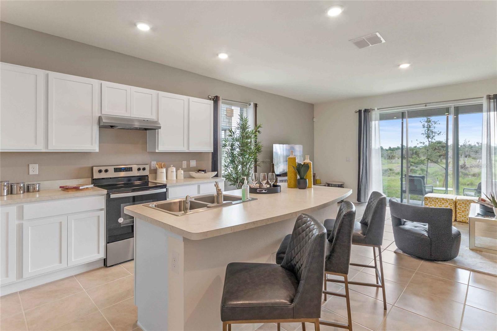 THOMPSON GROVE - Residential