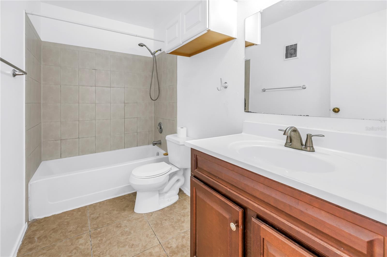 WINDJAMMER CONDO - Residential Lease