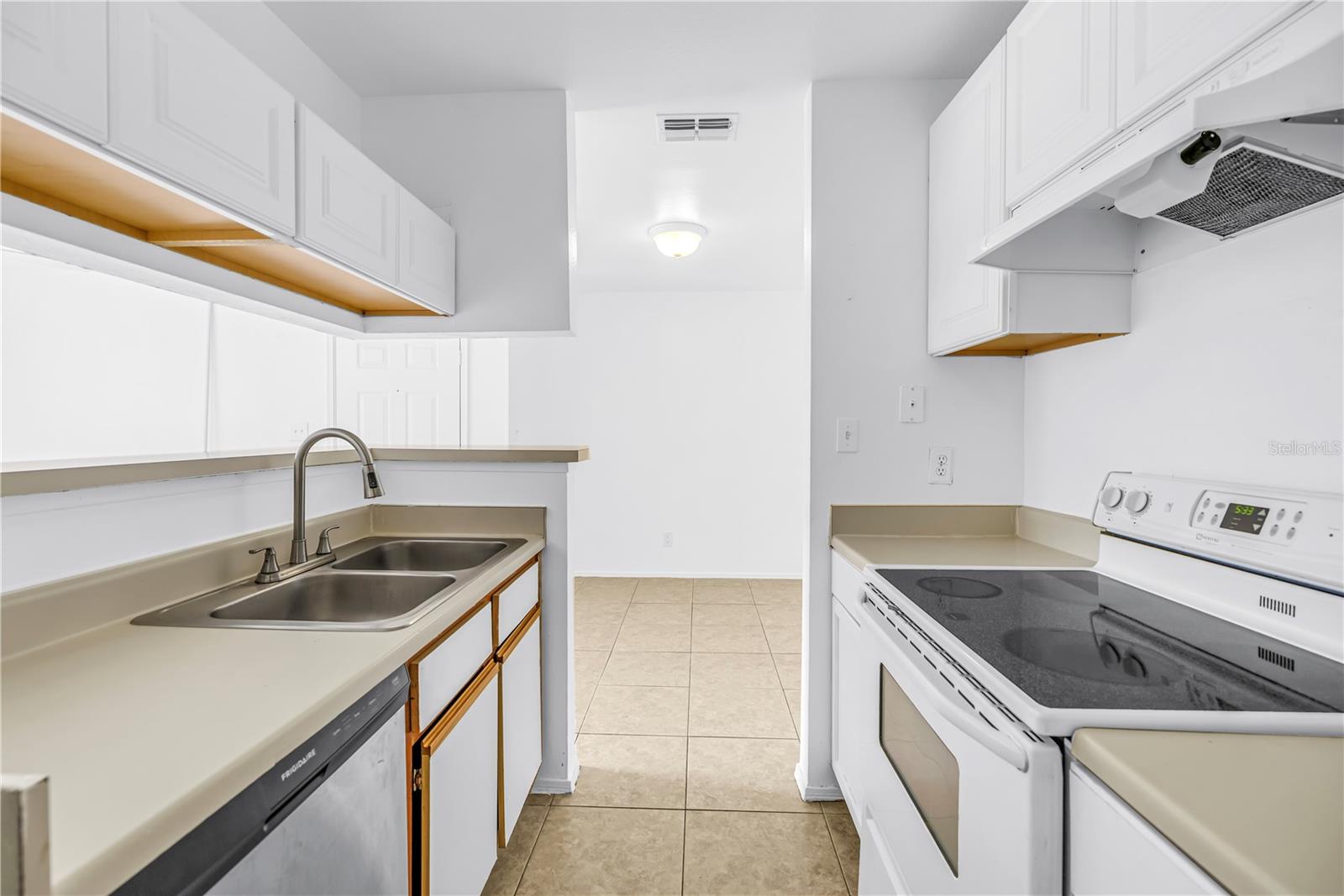 WINDJAMMER CONDO - Residential Lease