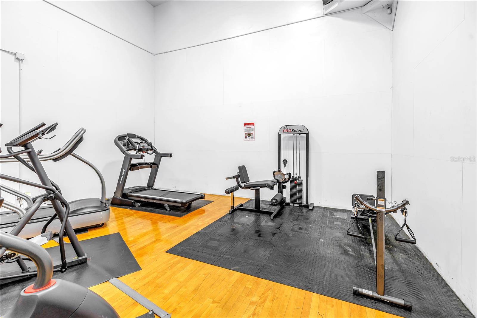 WINDJAMMER CONDO - Residential Lease