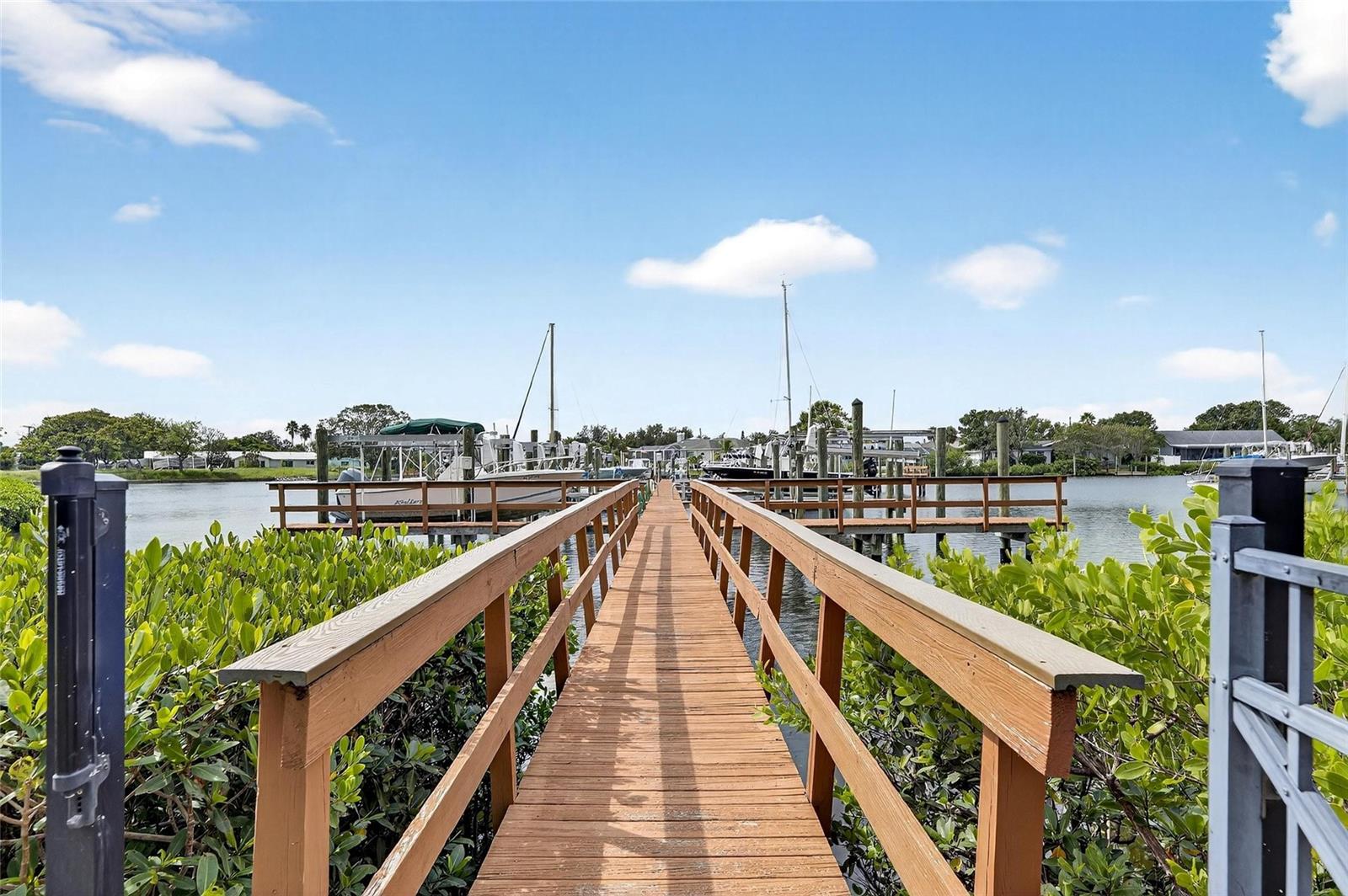 YARDARM CONDO PH I - Residential
