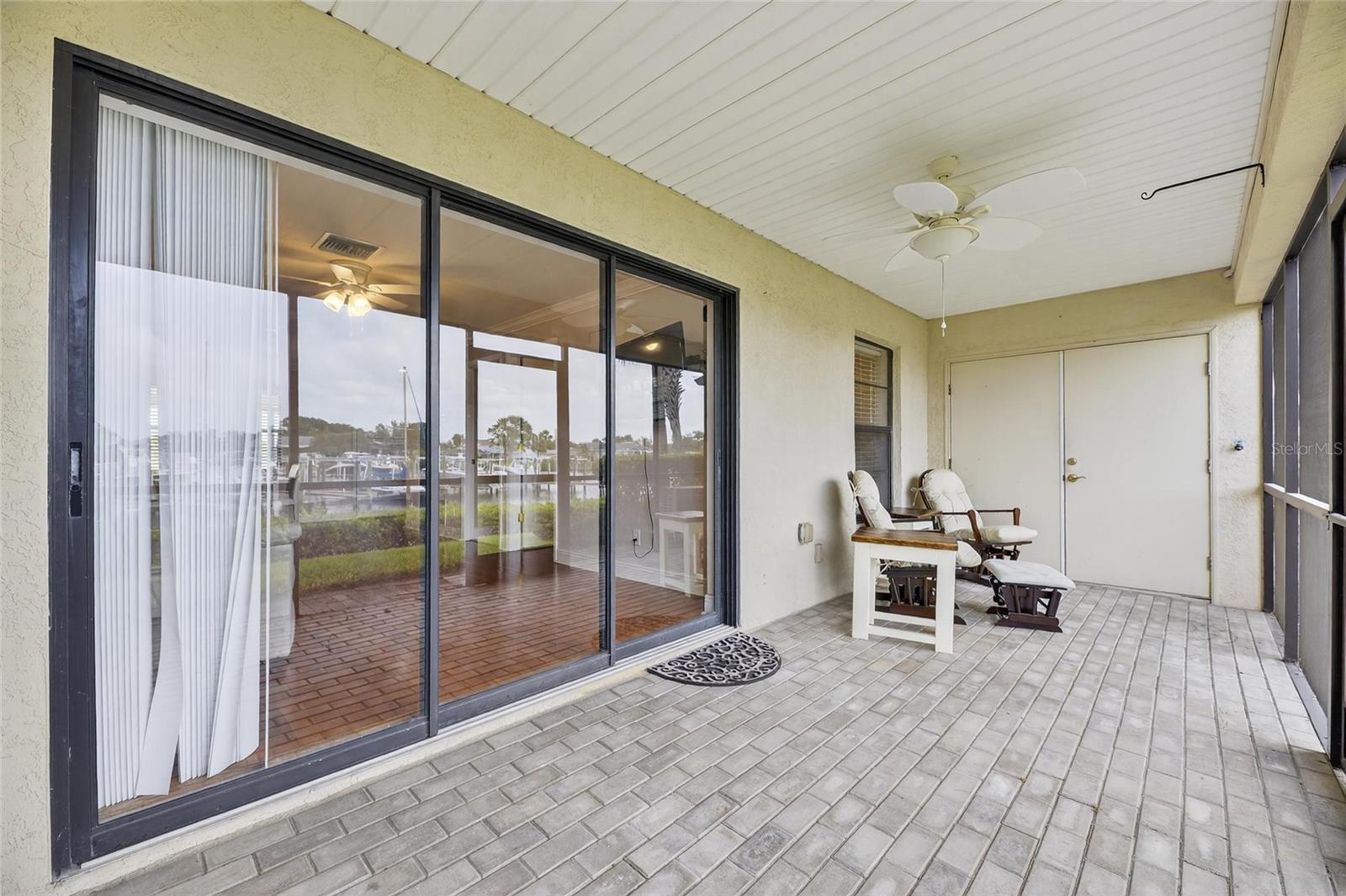 YARDARM CONDO PH I - Residential